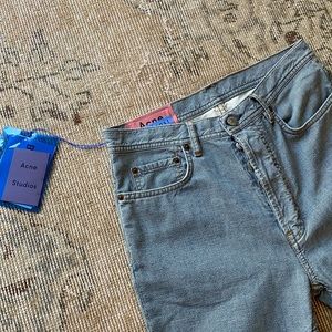 Acne Jeans. Size 26.